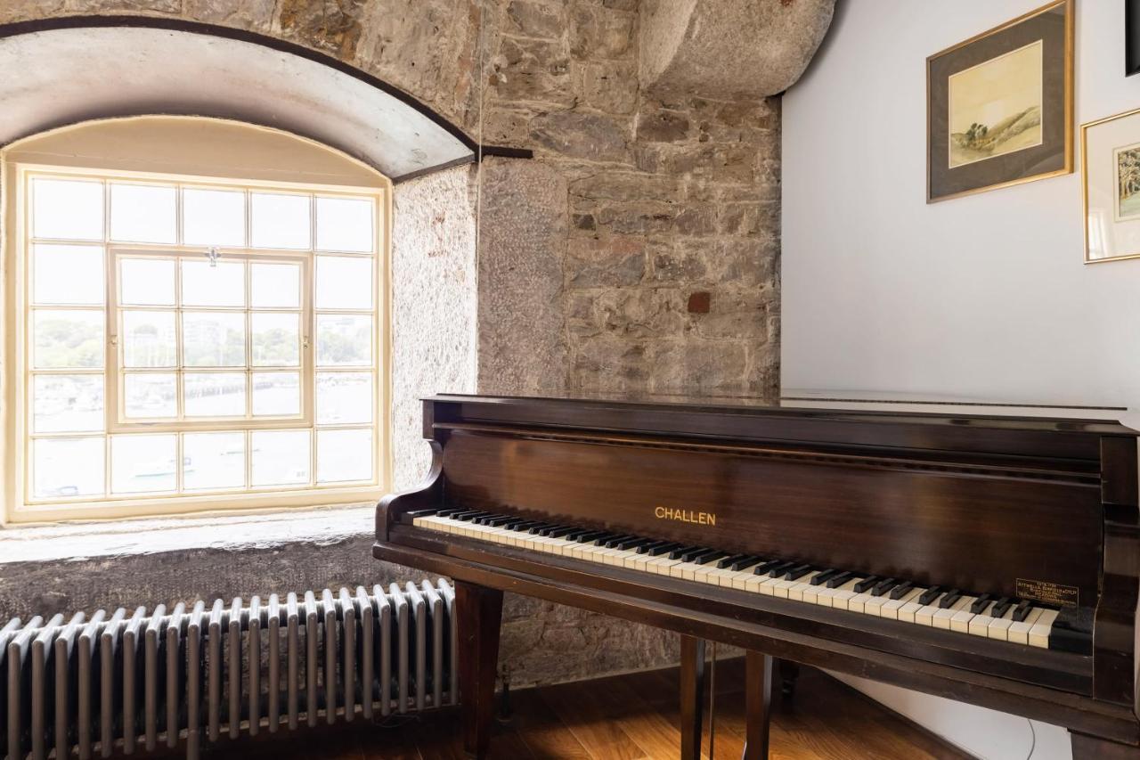 Luxury 2 Bed Apartment In Historic Royal William Yard Plymouth Exteriör bild