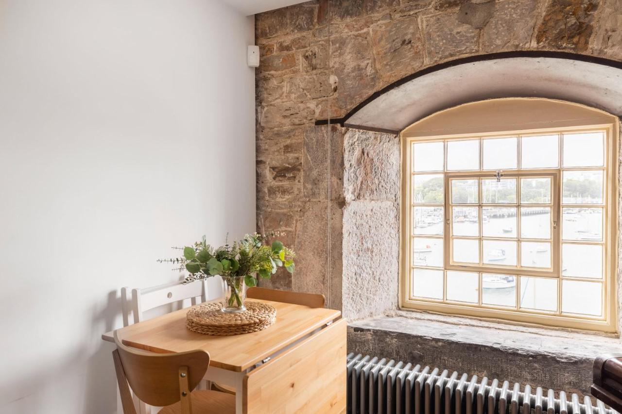 Luxury 2 Bed Apartment In Historic Royal William Yard Plymouth Exteriör bild